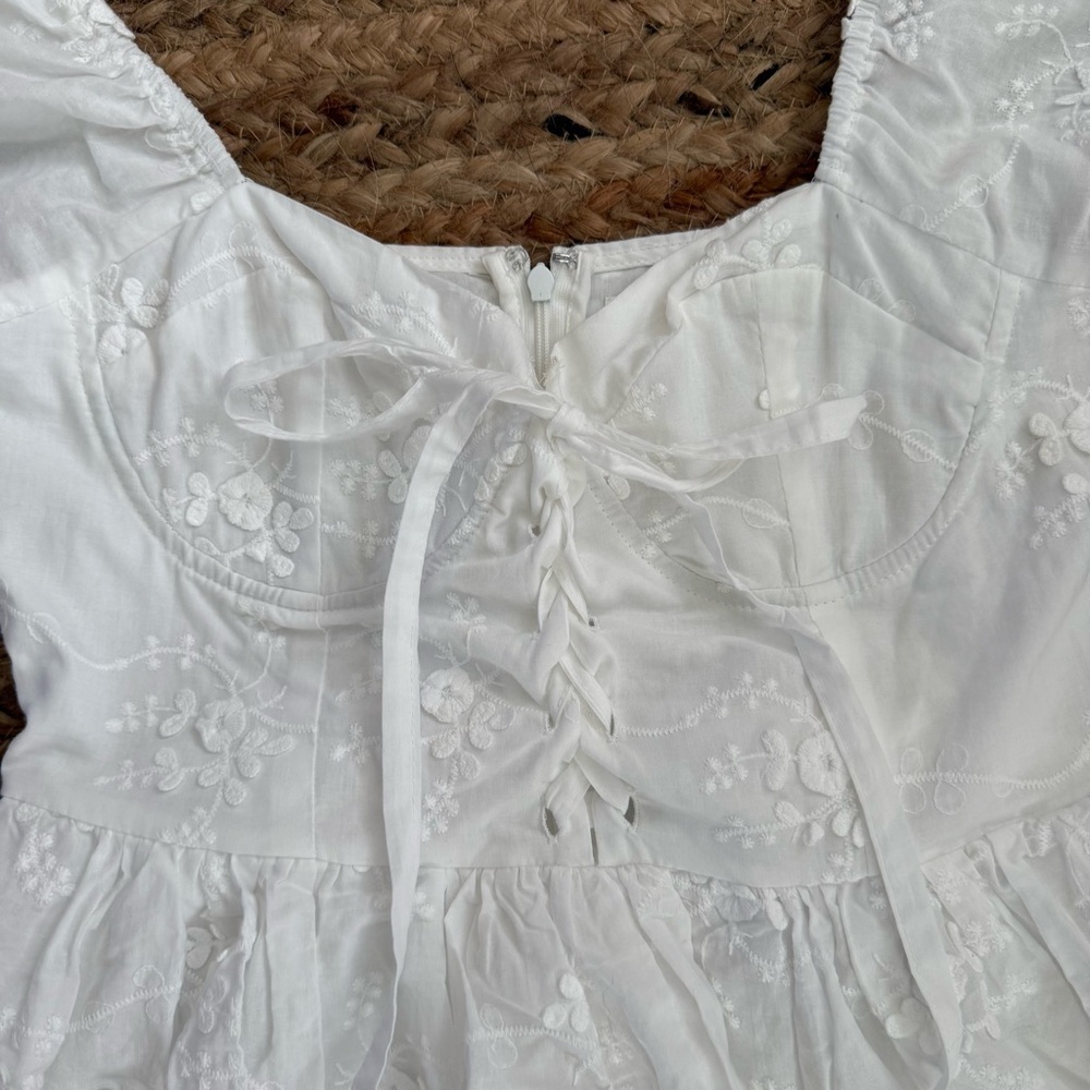Altar’d State Medium White Miona Tiered Puff Sleeve Corset Waist Mini Dress - Picture 2 of 8